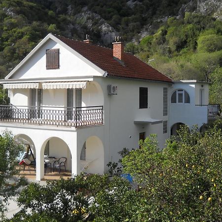 Apartments Ognjenovic Risan Exterior foto